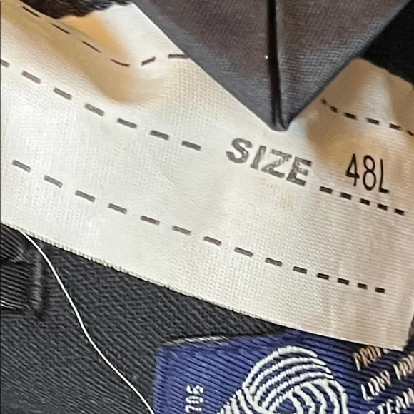 Classic Navy Men's Blazer - Picture 5 of 10